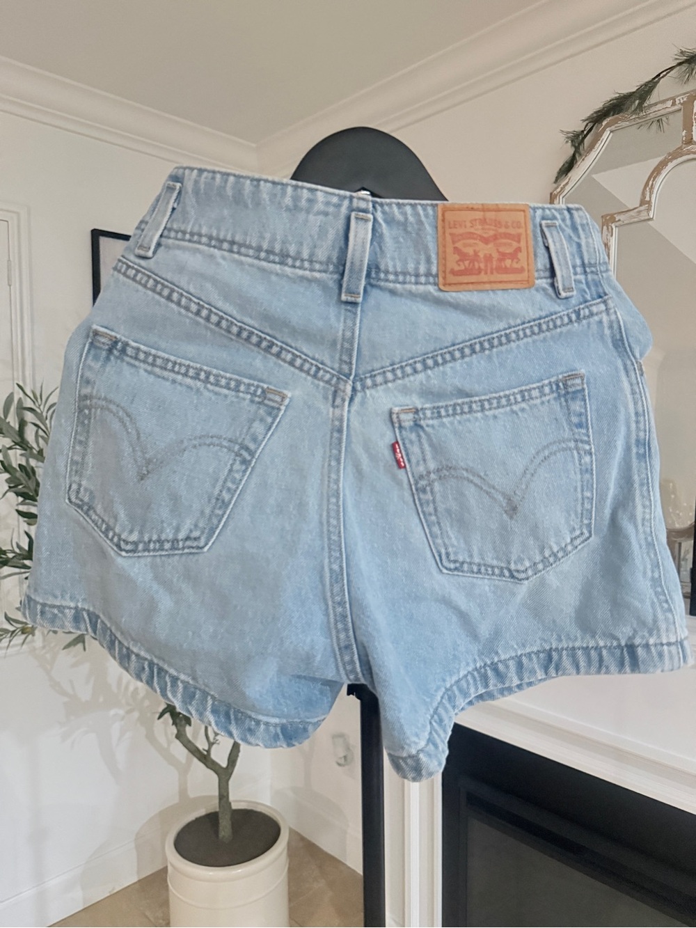 NWOT Levi's Women's Light Blue Denim Shorts